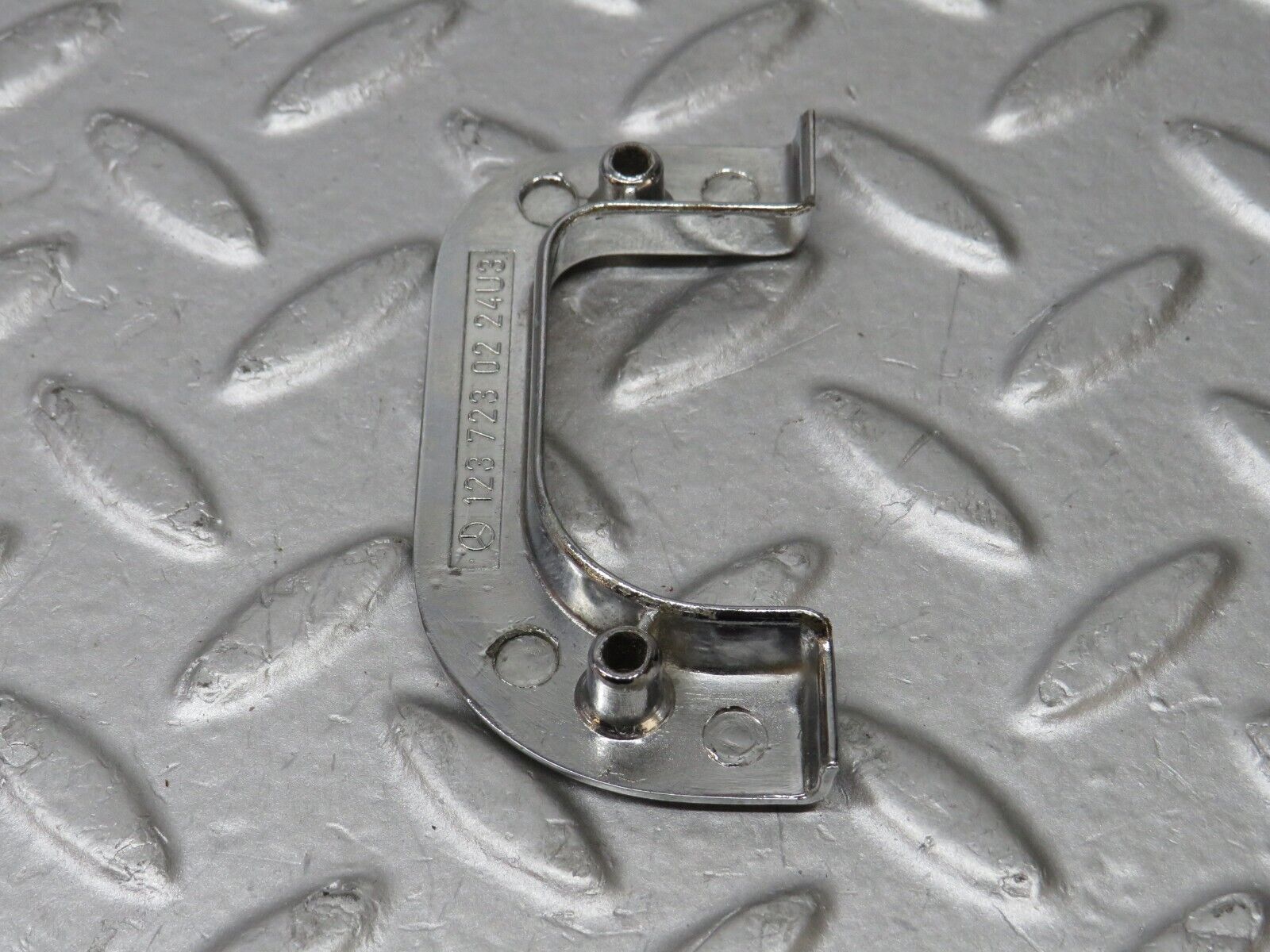 36895 Mercedes-Benz C126 420SEC Coupe Interior Chrome Door Latch Left 1237230124