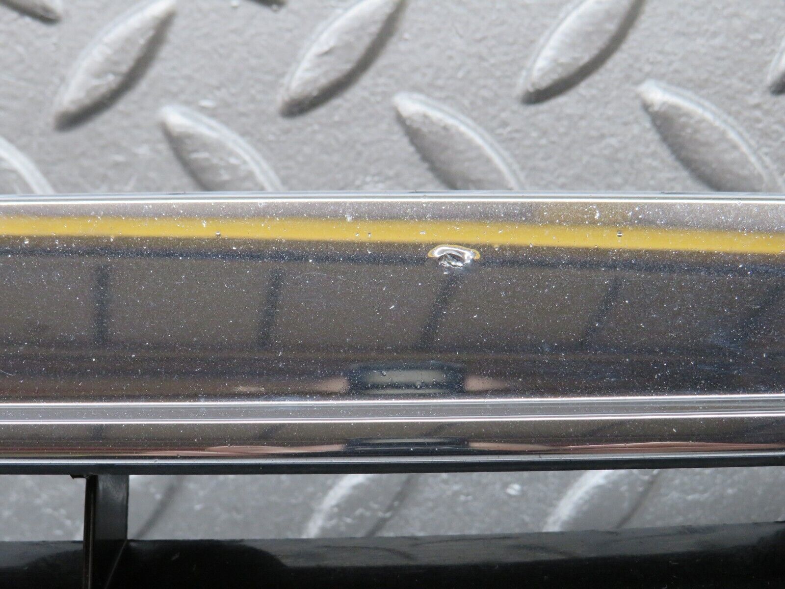 34813 Mercedes-Benz W210 320E Bonnet Chrome Grill 2108800683