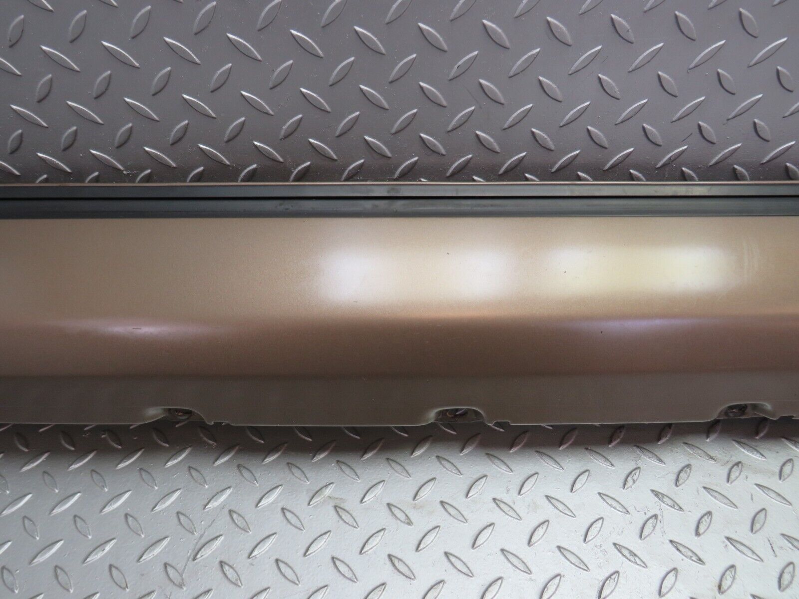 29211 Mercedes-Benz W124 230E Side Skirt Right Side 1246902440