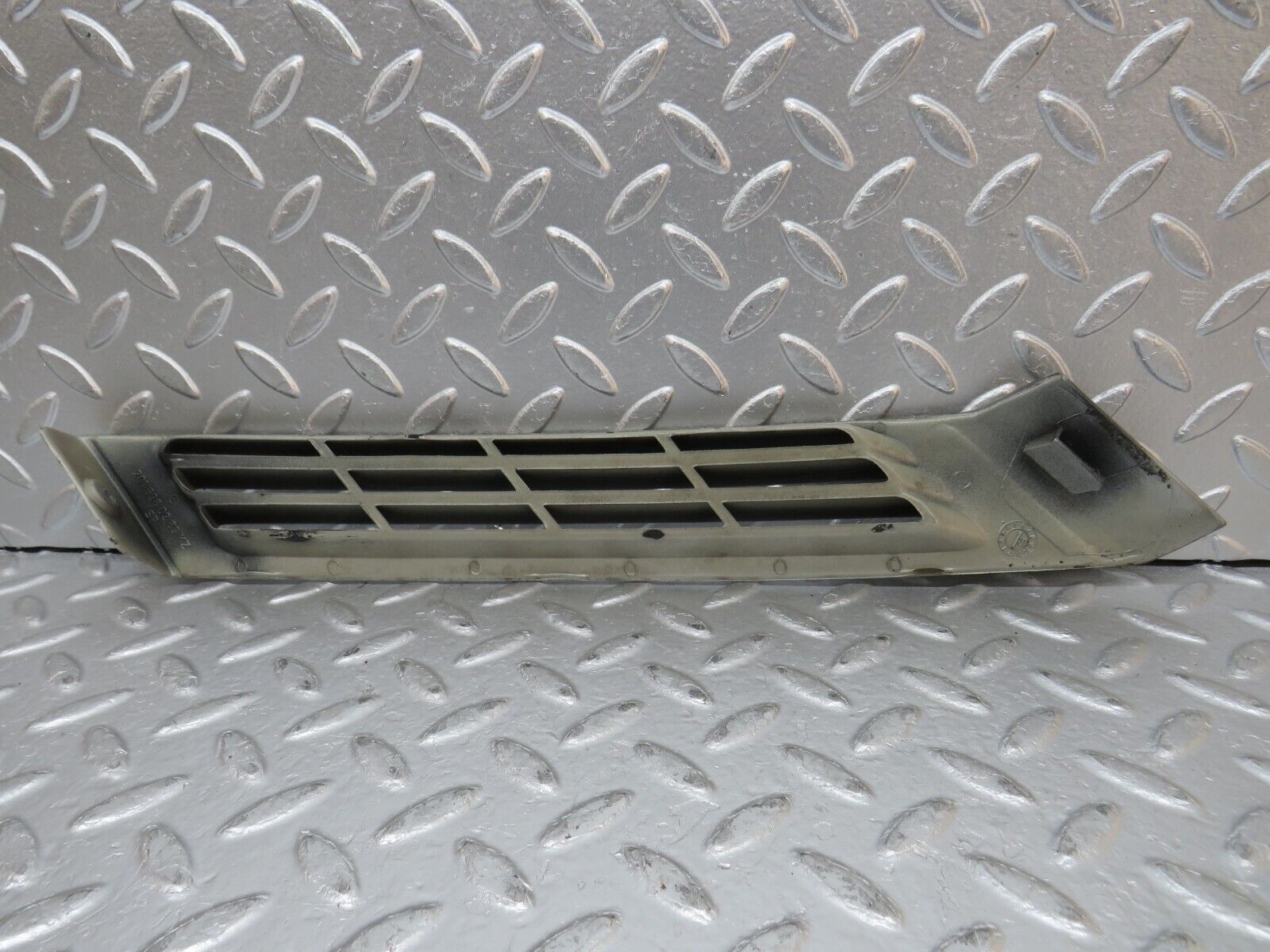 31724 Mercedes-Benz W201 190LE 1.8L C Pillar Exterior Cover Right Side 2016980289