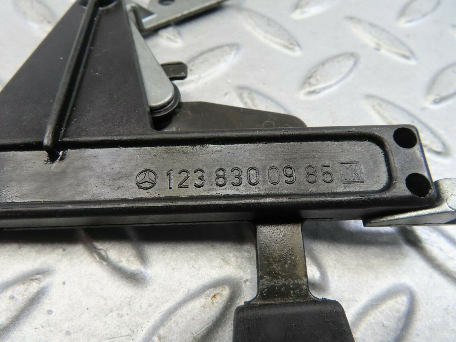 9114 Mercedes-Benz W123 Heating Controller Blower Slider 1238300985