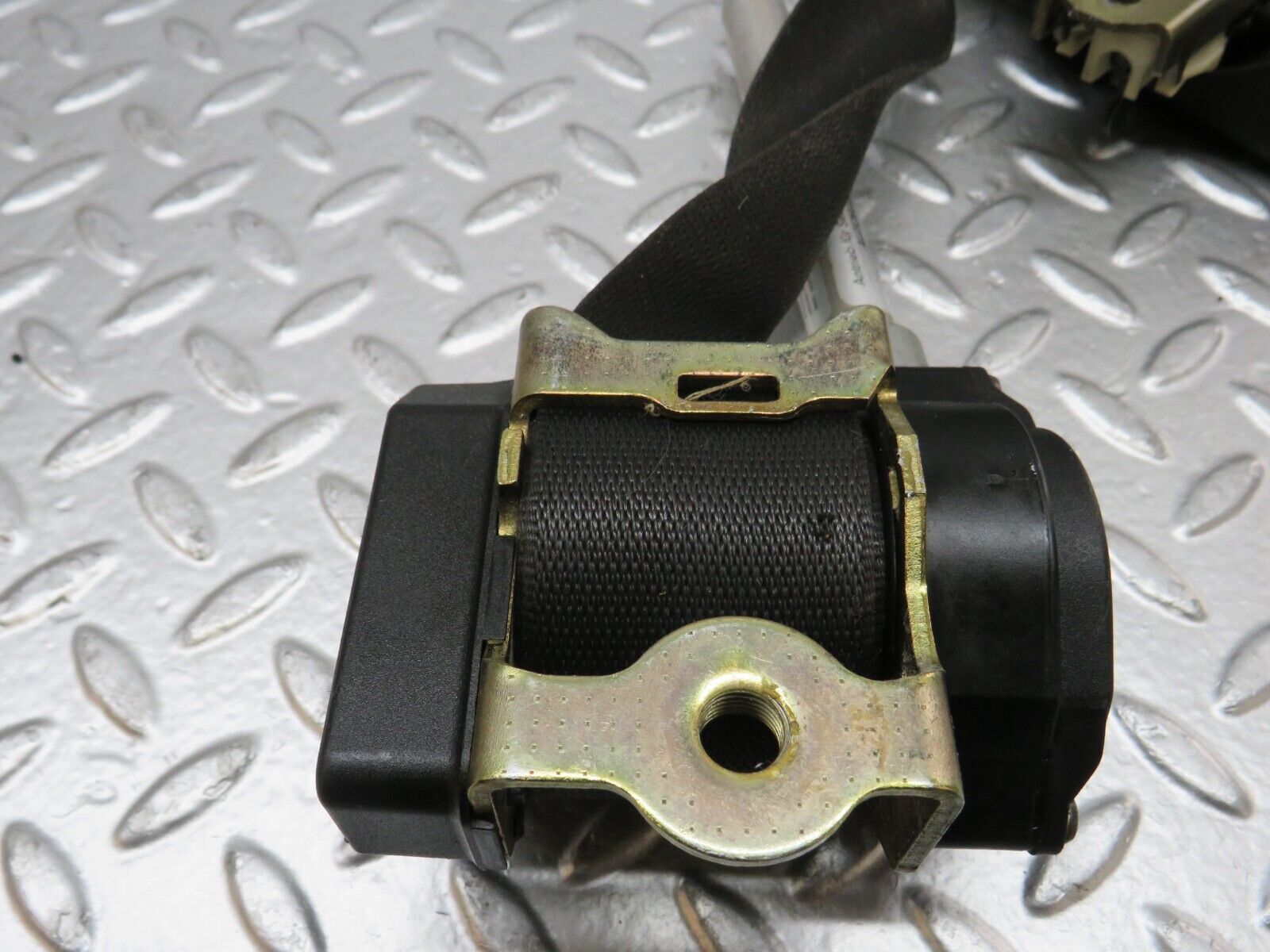 25175 Mercedes-Benz W201 190D Front Right Seat Belt With Buckle 2018606885