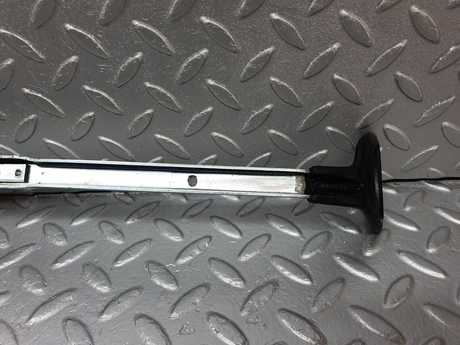 40792 Mercedes-Benz W123 300D Front Right Seat Sliding Adjust Handle