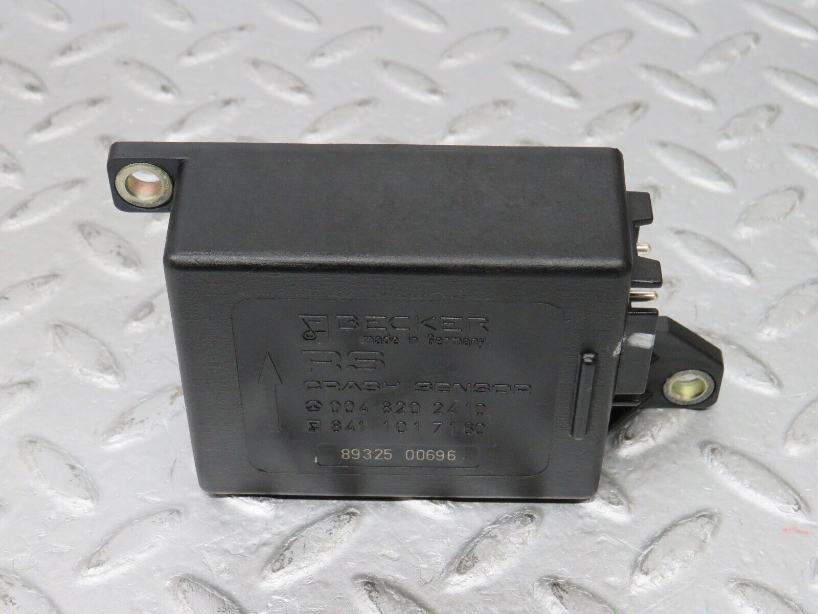 36096 Mercedes-Benz W126 420SE Airbag Crash Sensor 0048202410 8411017160