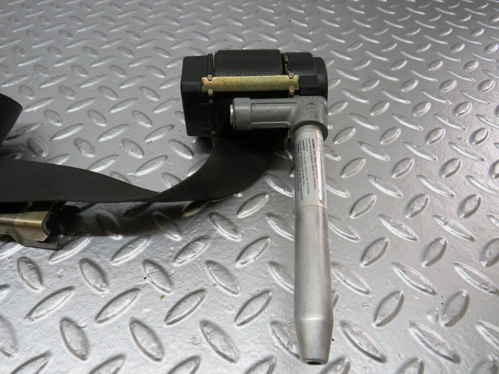 25176 Mercedes-Benz W201 190D Front Left Seat Belt With Buckle 2018606785