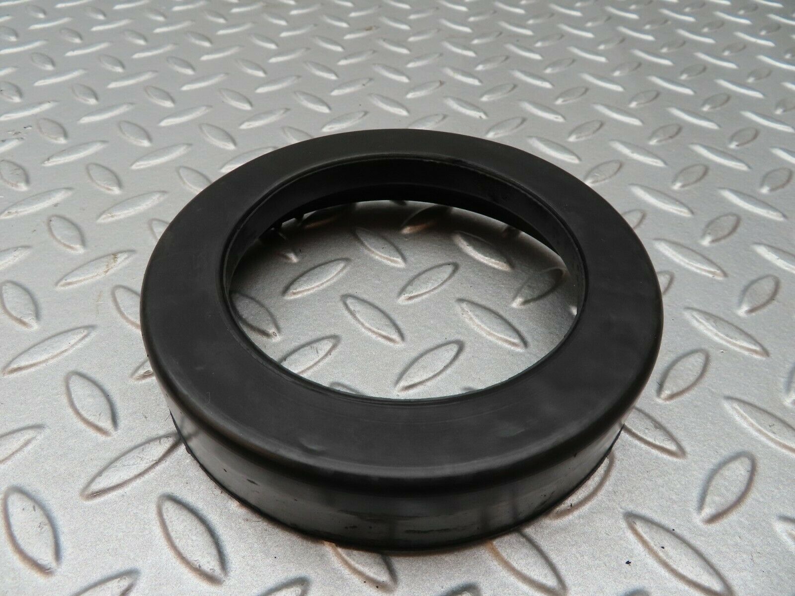 4572 Mercedes-Benz W123 230E Rubber Buffer Suspension Rear 1153252344