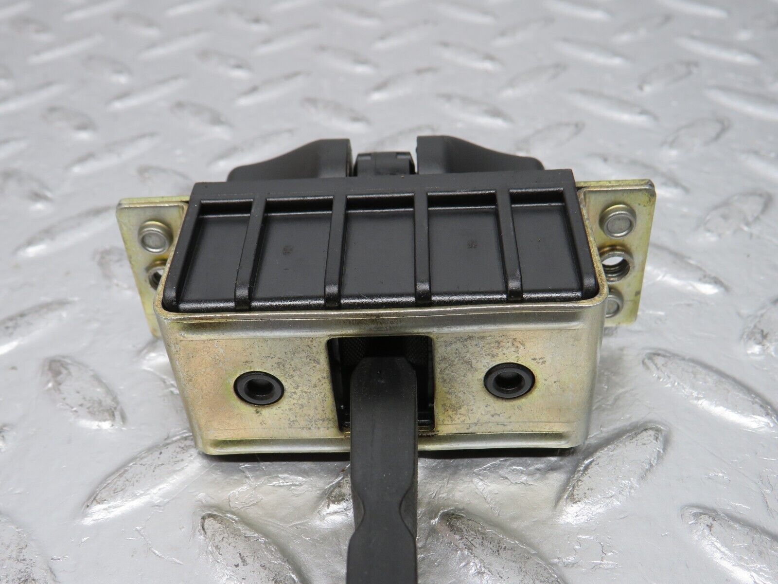 32279 Mercedes-Benz W220 S430 Front Left Door Safety Check Strap