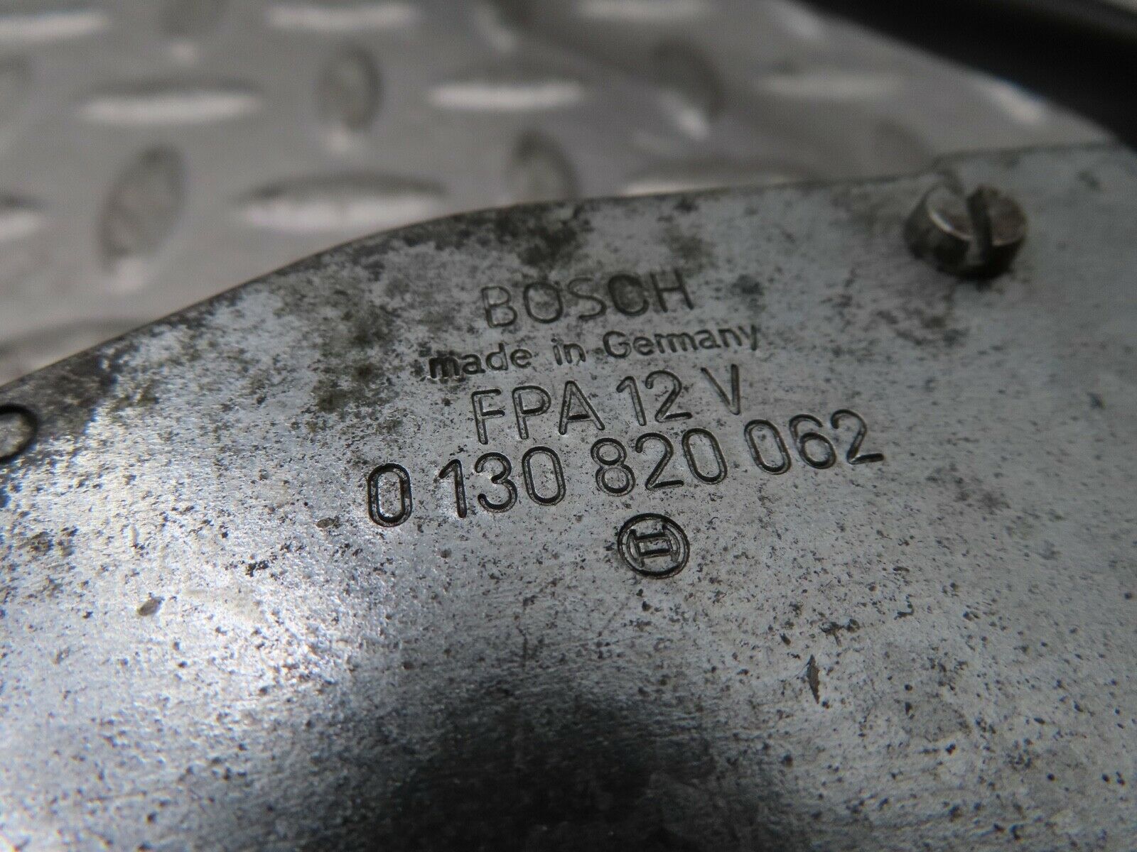 17549 Mercedes-Benz W116 450SEL Rear Right Window Regulator Motor 0130820062