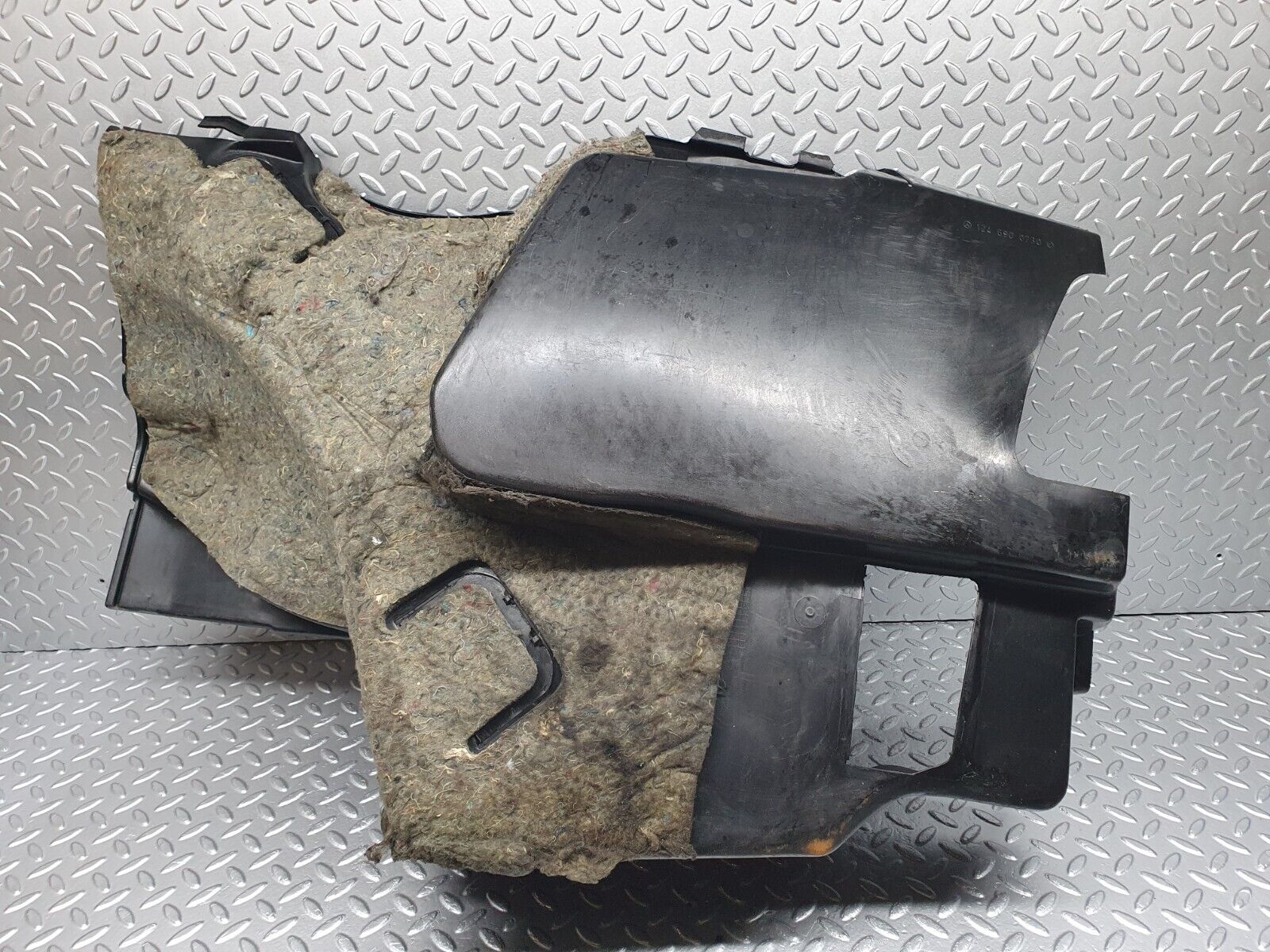 41477 Mercedes-Benz W124 200E Trunk Cover Panel Left Side 1246900730