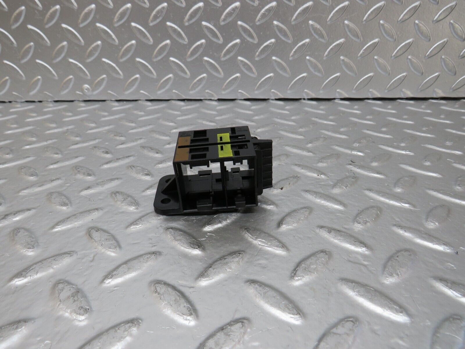 24936 Mercedes-Benz W140 S320 Front Left Door Switch Plug 0195457028