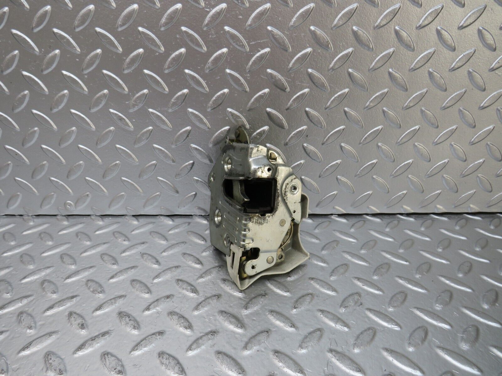 25213 Mercedes-Benz W201 190D Rear Right Door Lock Mechanism