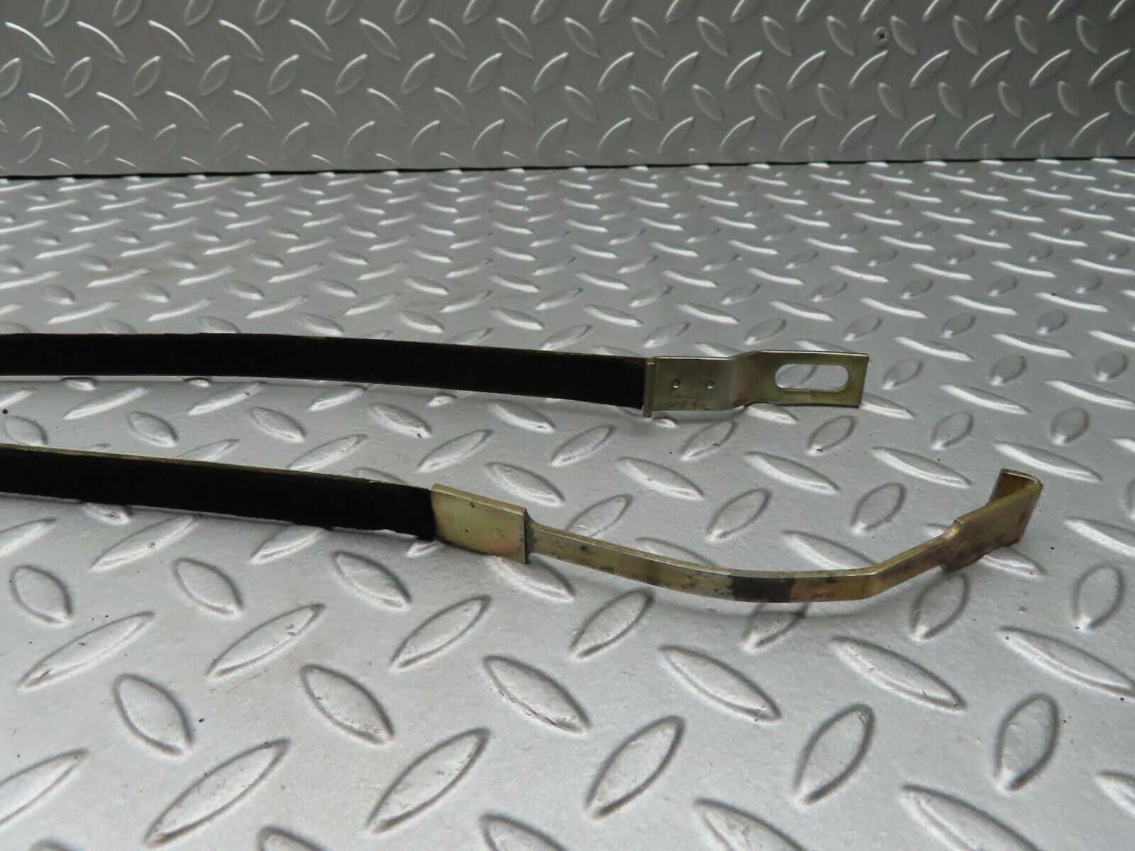 4549 Mercedes-Benz W123 230E Heater Box Holder Strap