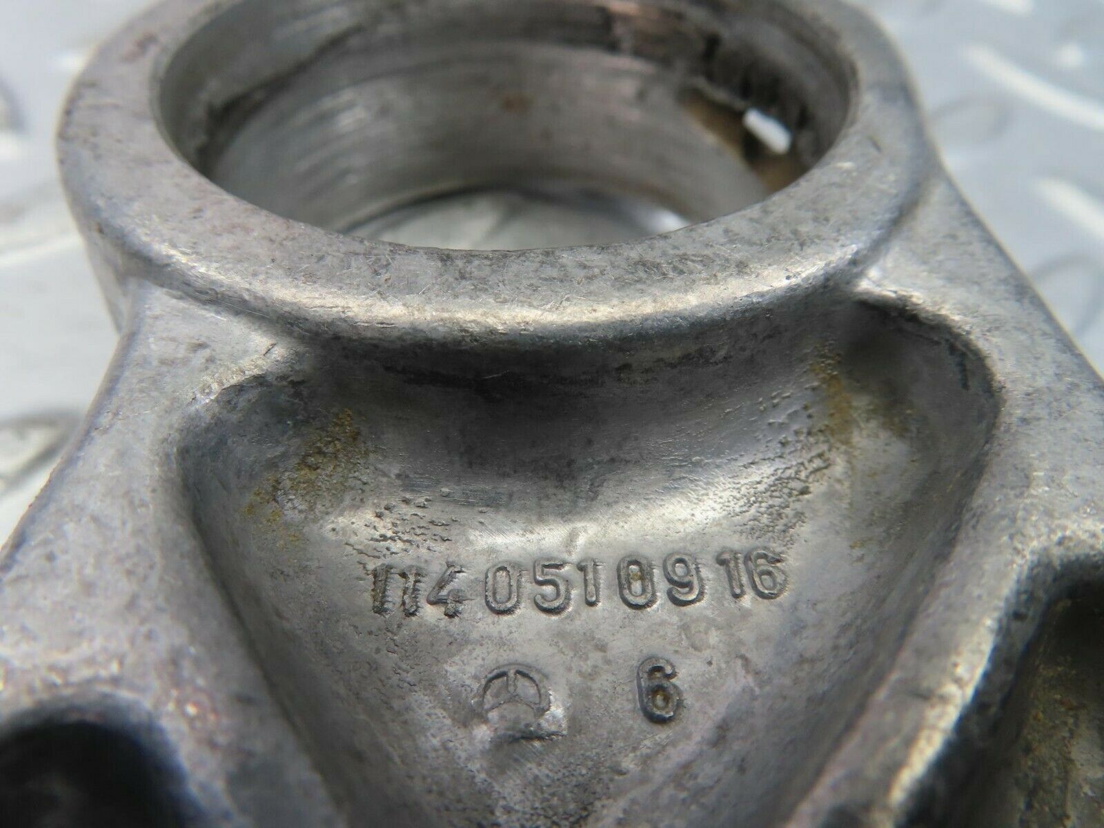 8954 Mercedes-Benz W108 Camshaft Tower Bearing 1140510916