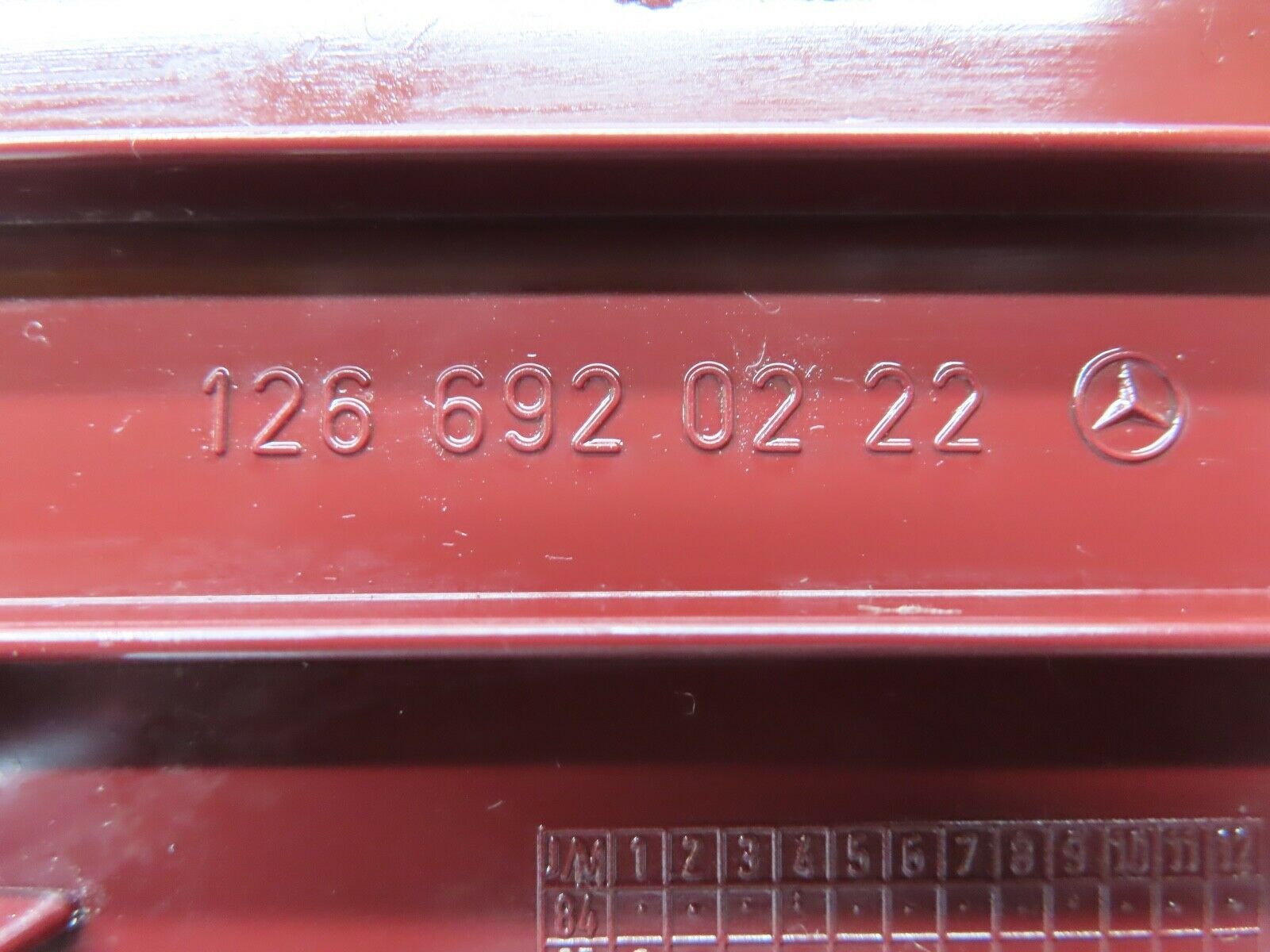 21493 Mercedes-Benz W126 300SE B Pillar Bottom Cover Right 1266920222