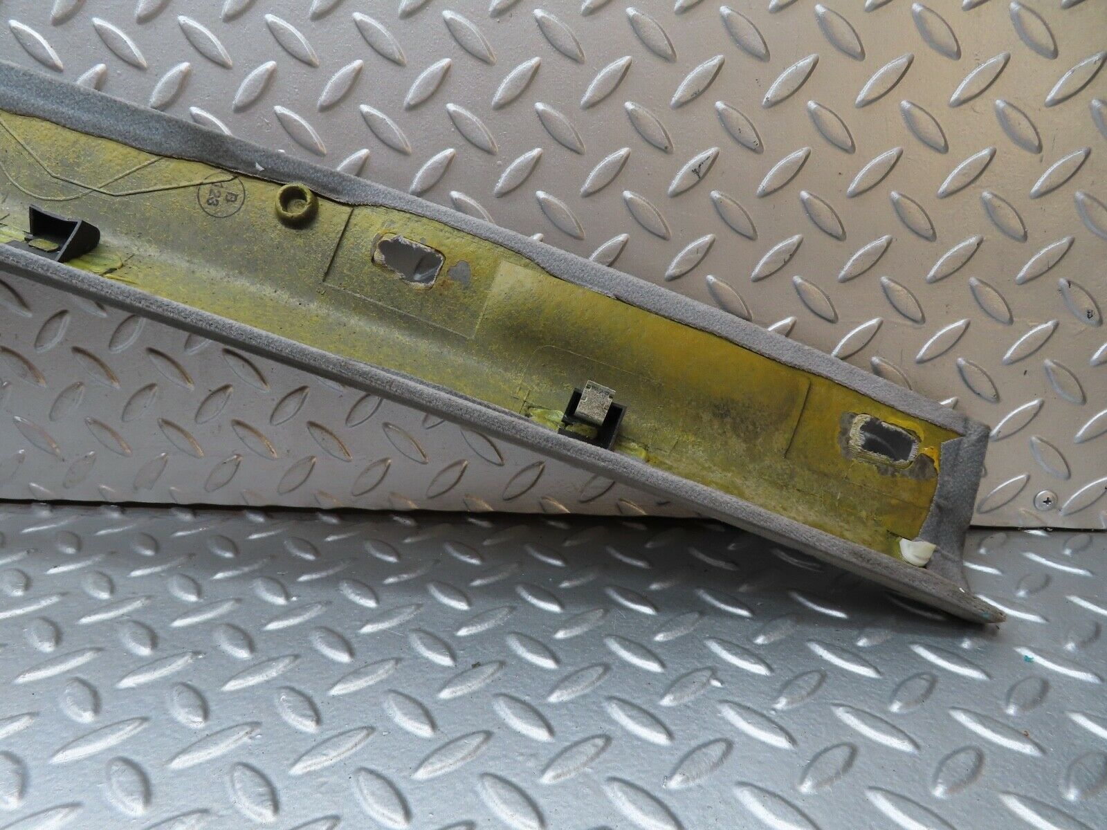 19308 Mercedes-Benz C140 CL420 Coupe C Pillar Cover Right Side Grey