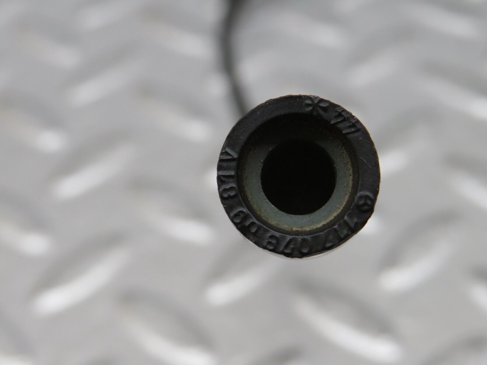 25677 Mercedes-Benz W124 280E Vacuum Valve Solenoid 1170780981