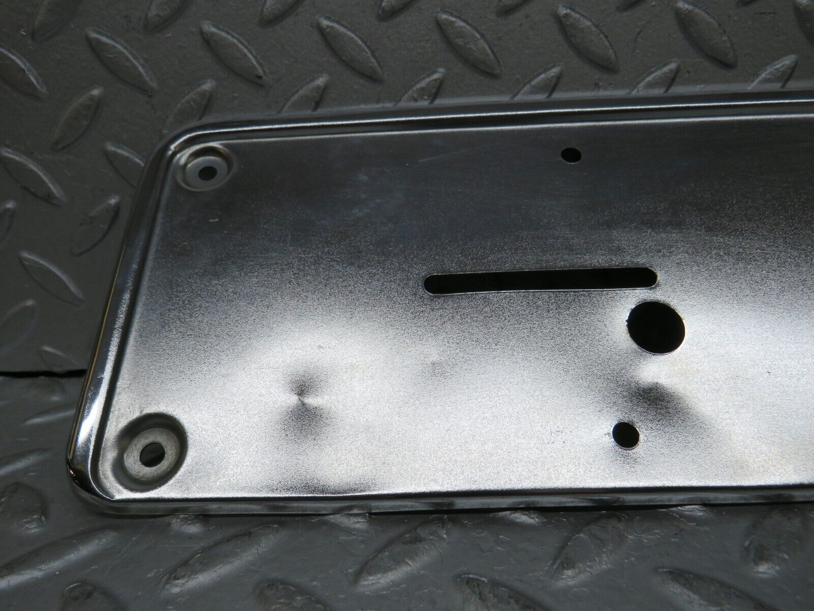 37385 Mercedes-Benz W109 300SEL Rear number Plate Holder Chrome