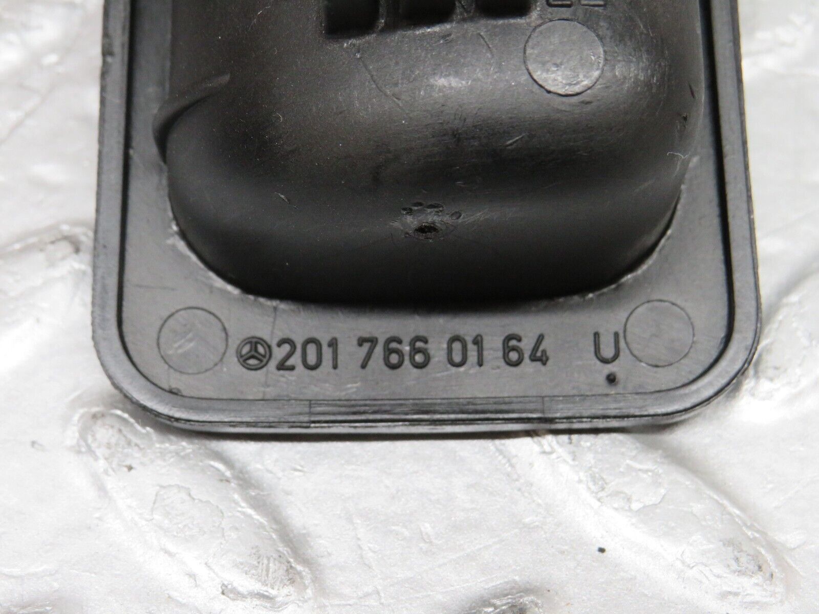 36619 Mercedes-Benz W201 190E 2.0L Left Interior Door Handle 2017660164