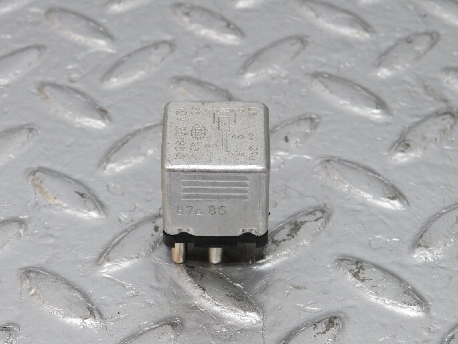 33597 Mercedes-Benz W201 190E 2.0L Multi Purpose Relay 0015420219