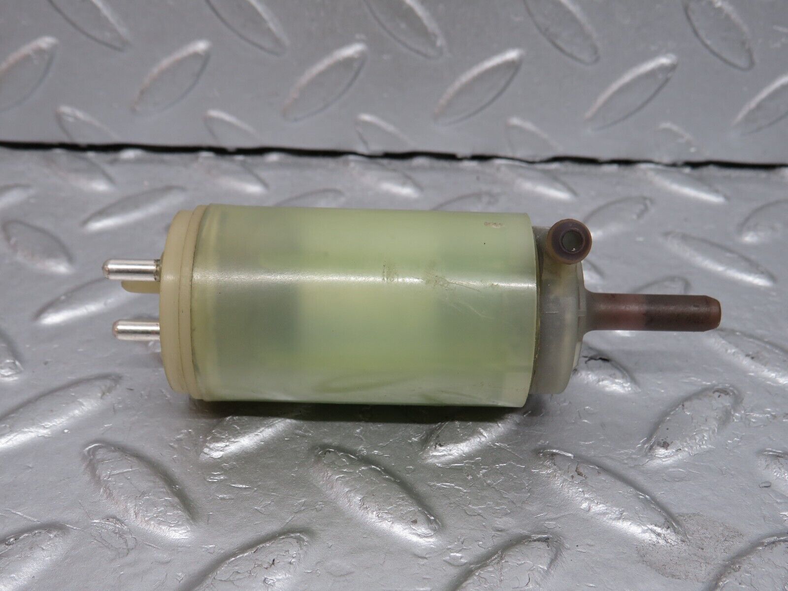 39628 Mercedes-Benz R129 320SL Coupe Windscreen Washer Pump