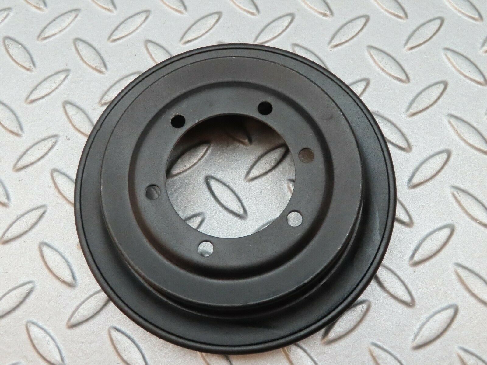 3897 Mercedes-Benz S123 200T Wagon Crankshaft Pulley 1020320404
