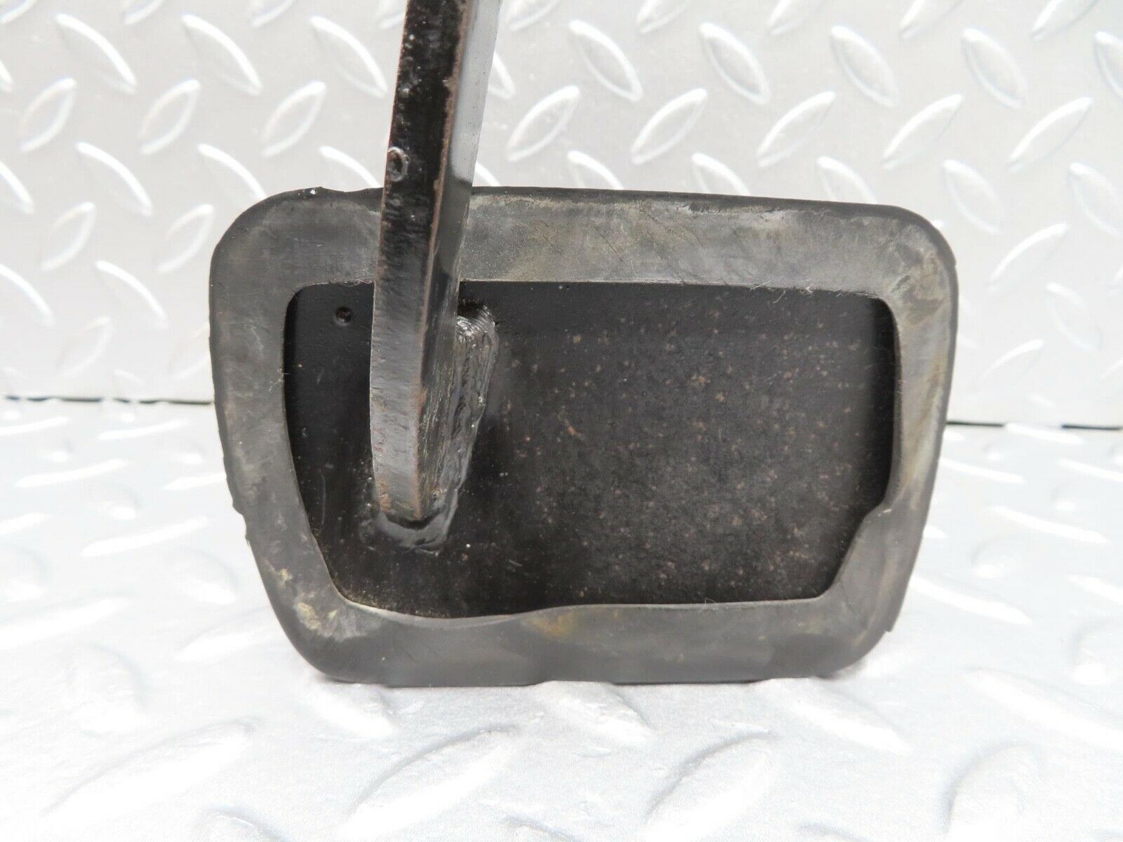 14005 Mercedes-Benz C107 280SLC Brake Pedal LHD