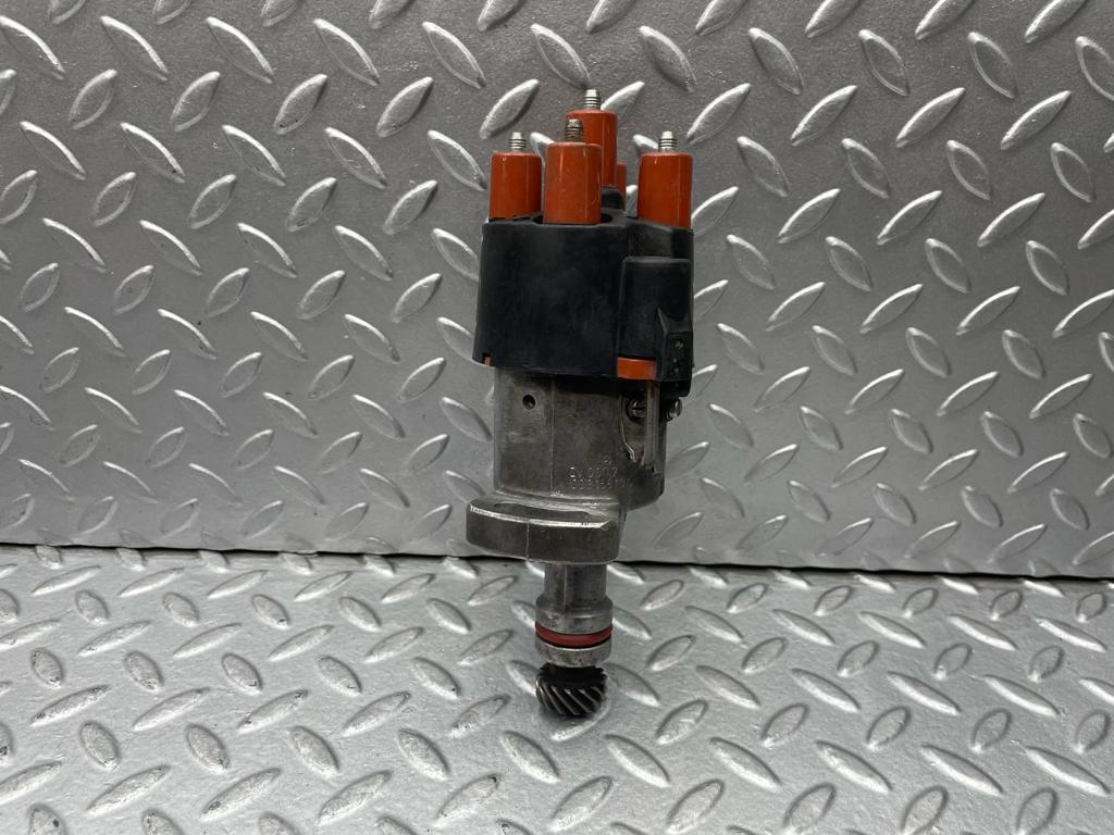 8340 Mercedes-Benz W201 Ignition Distributor 0237002084