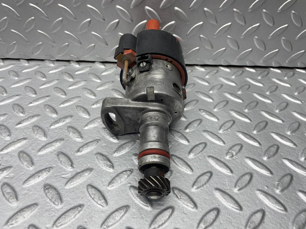 8340 Mercedes-Benz W201 Ignition Distributor 0237002084