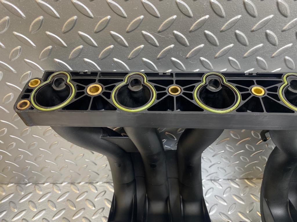 25859 Mercedes-Benz W124 280E Air Intake Manifold 1041403801