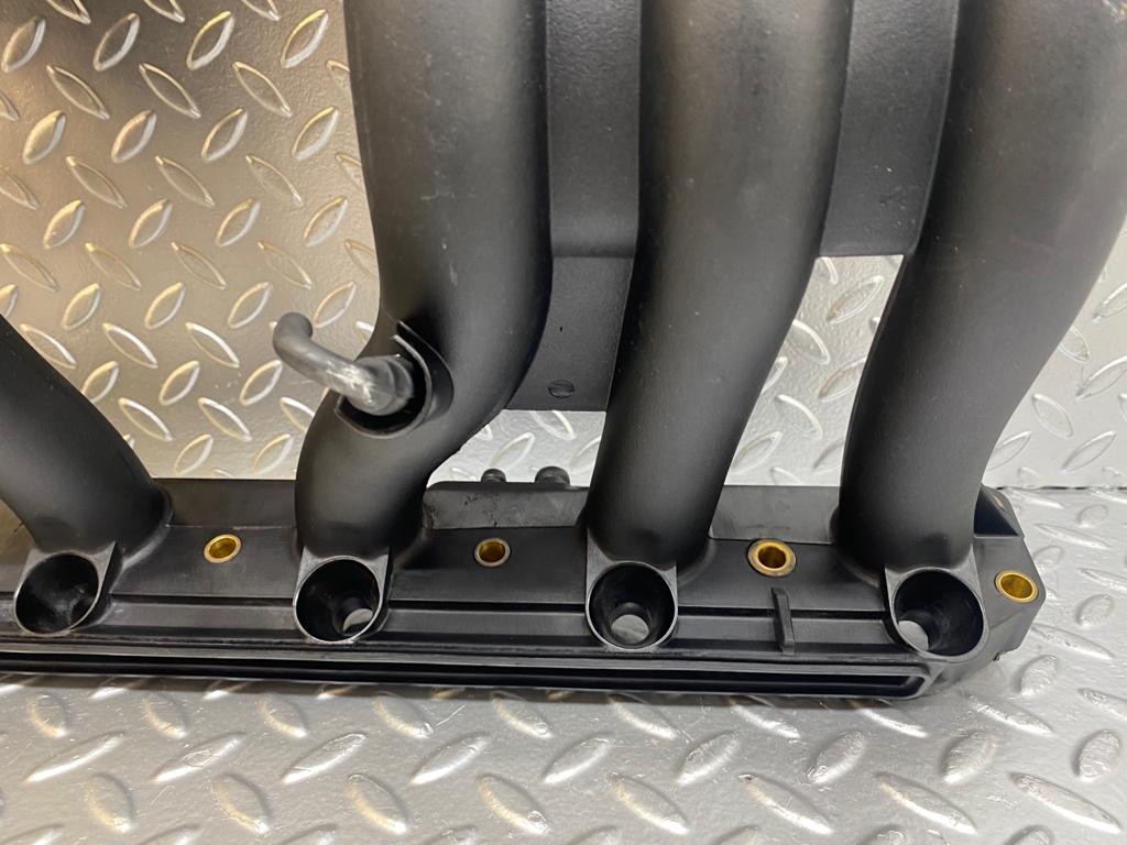 25859 Mercedes-Benz W124 280E Air Intake Manifold 1041403801