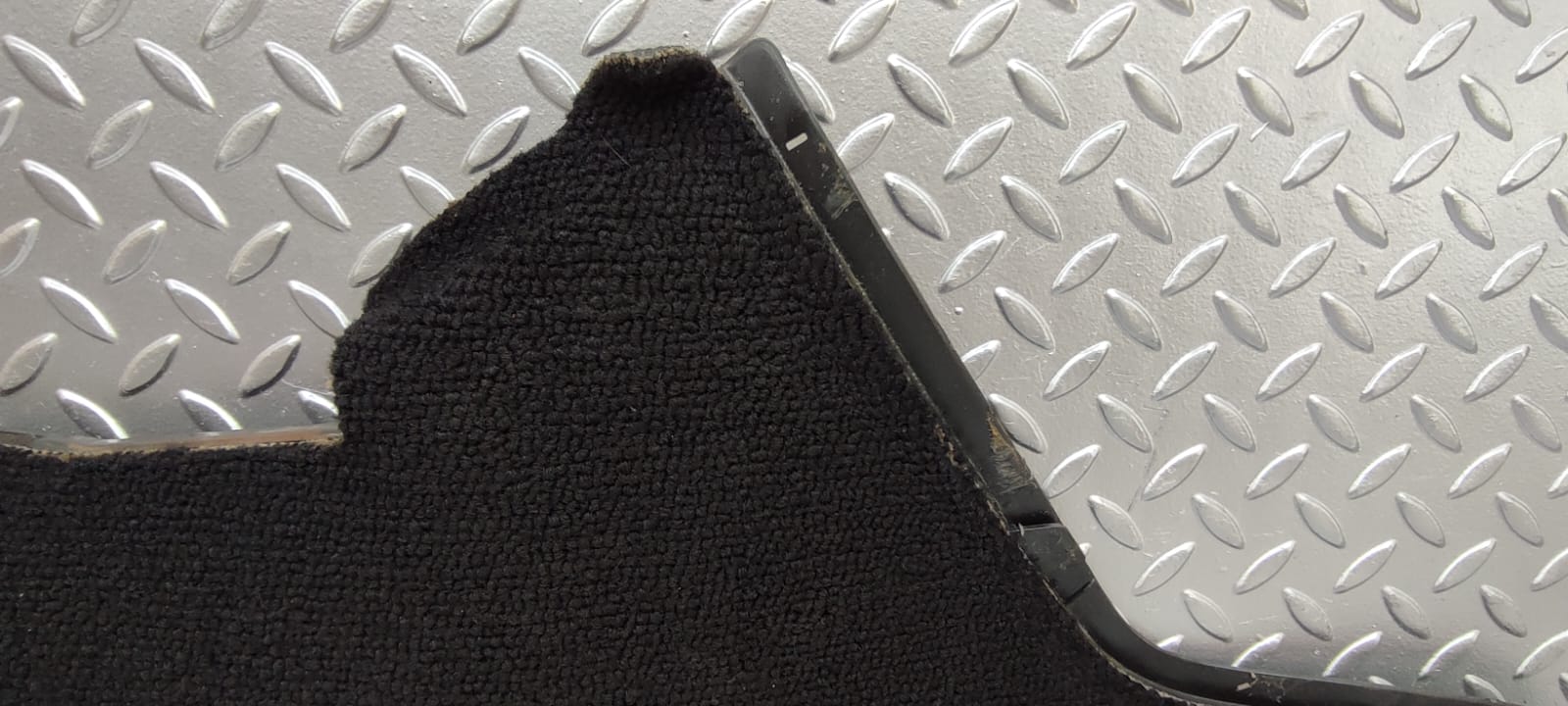 2440 Mercedes-Benz W123 280E Centre Console Carpet Black Left Side