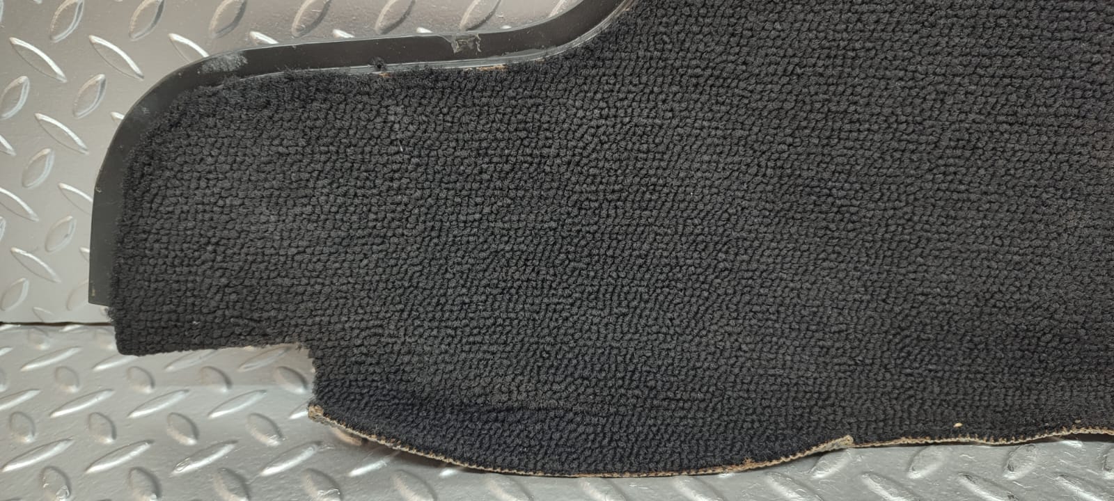 2441 Mercedes-Benz W123 280E Centre Console Carpet Black Right Side