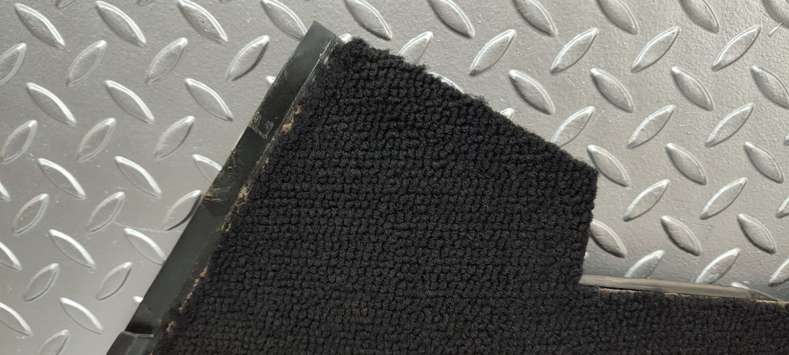 2441 Mercedes-Benz W123 280E Centre Console Carpet Black Right Side