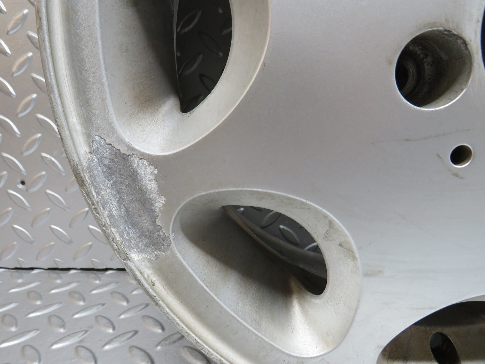 27468 Mercedes-Benz Alloy Wheel Set 6.5Jx15H2 ET44 1244011802 1244011202