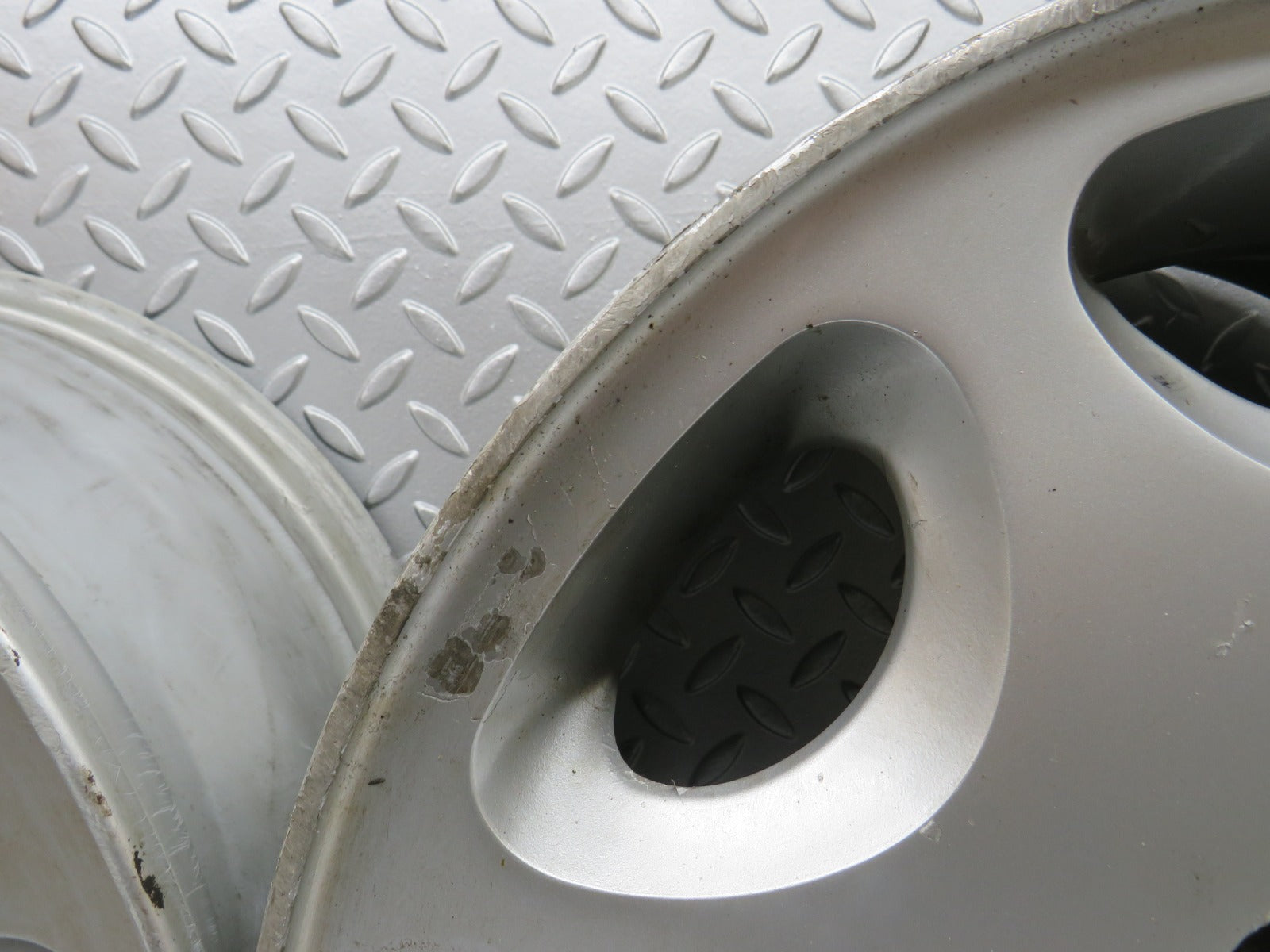 27468 Mercedes-Benz Alloy Wheel Set 6.5Jx15H2 ET44 1244011802 1244011202