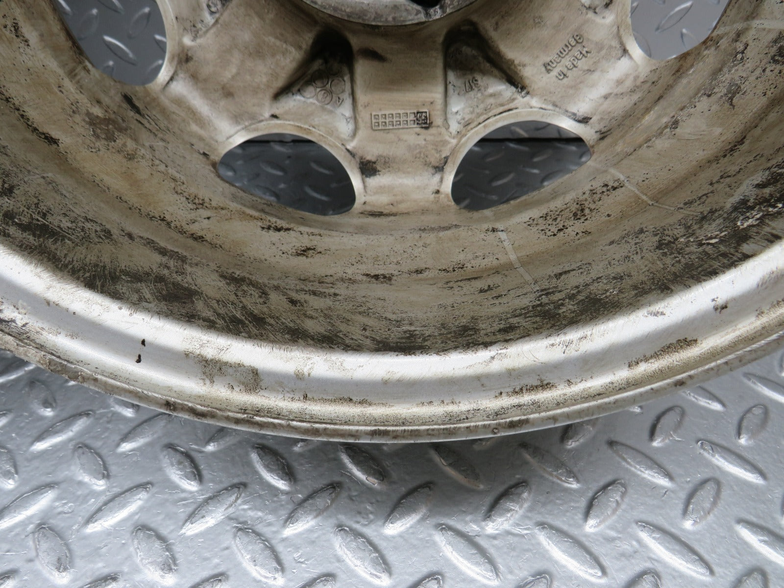 27468 Mercedes-Benz Alloy Wheel Set 6.5Jx15H2 ET44 1244011802 1244011202