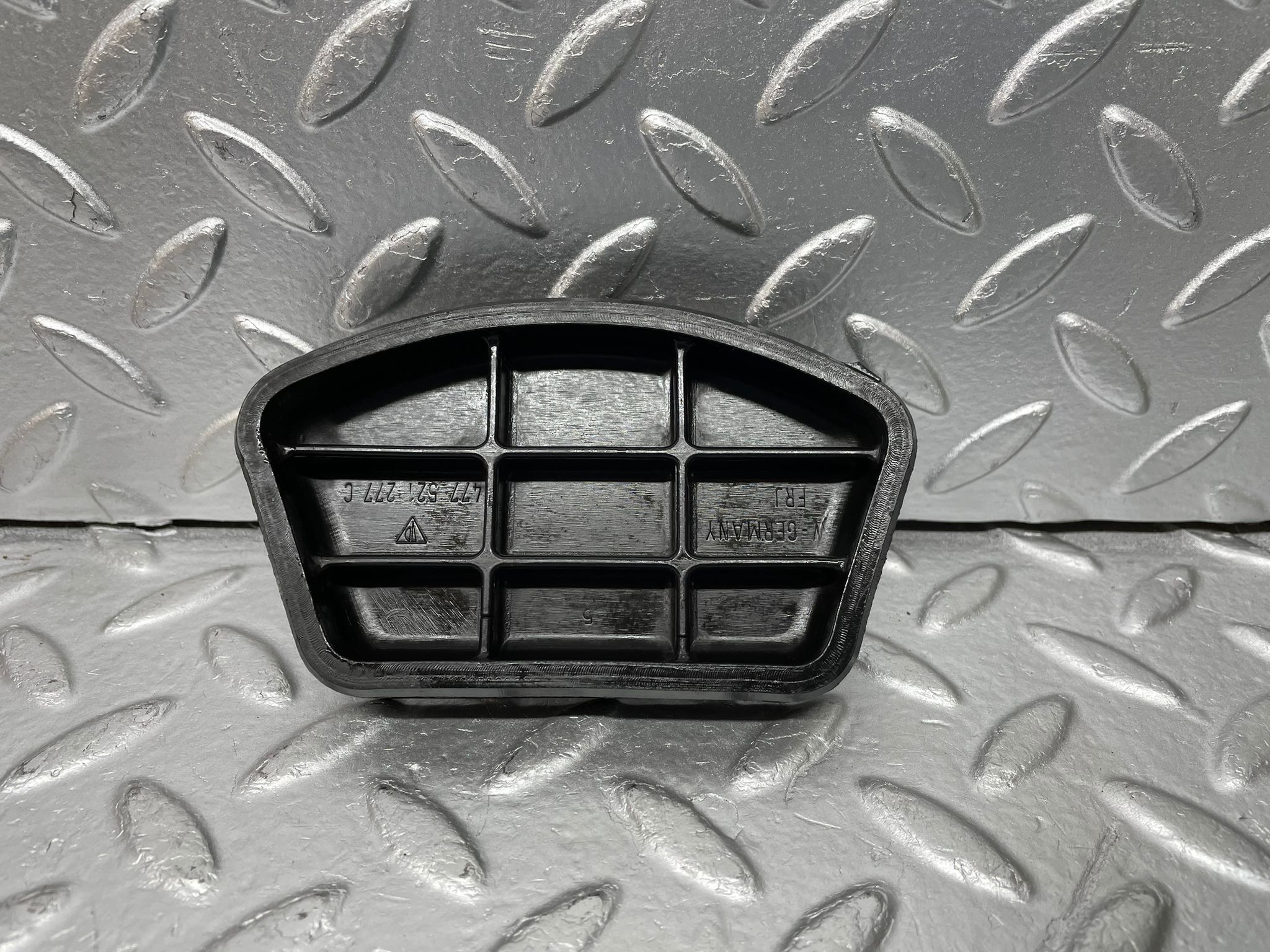 29987 Porsche 924 Gearbox Torque Tube Bell Housing Plug 477521277