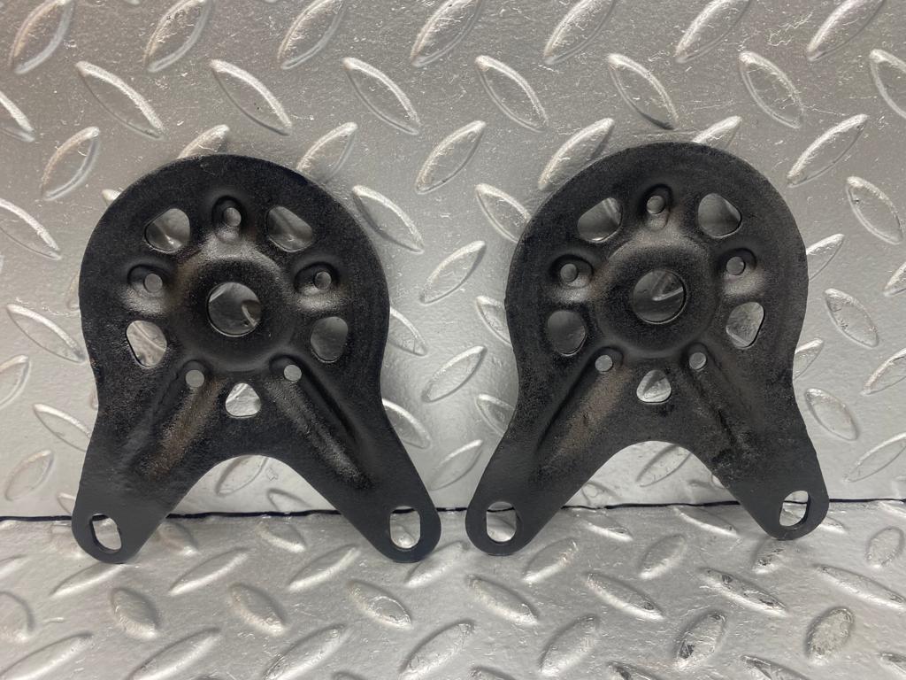 0045 Mercedes-Benz W116 350SE  Rear Suspension Axle Mounting Bracket