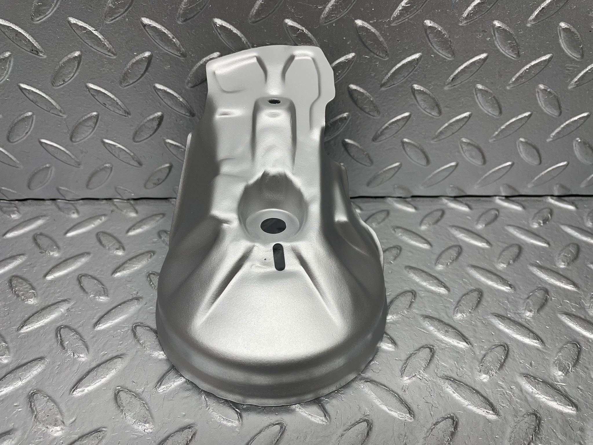 22620 Mercedes-Benz C124 E220 Coupe Engine Mount Bracket Heat Shield