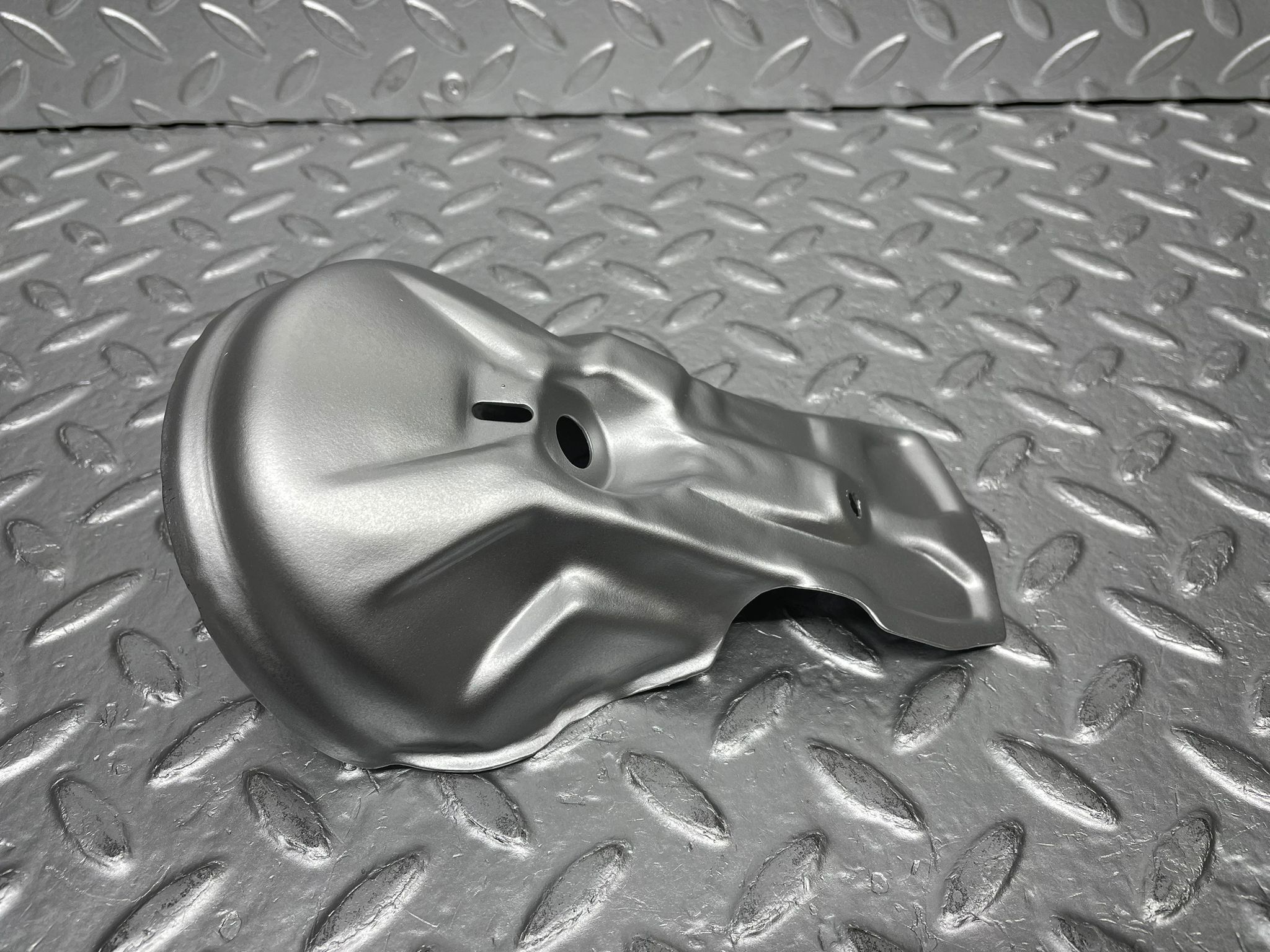 22620 Mercedes-Benz C124 E220 Coupe Engine Mount Bracket Heat Shield