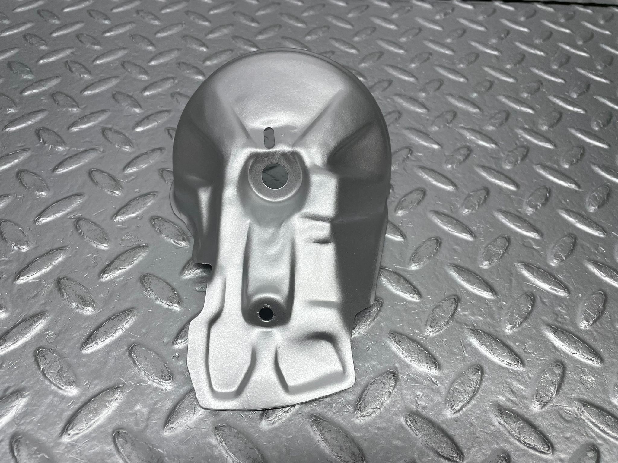 22620 Mercedes-Benz C124 E220 Coupe Engine Mount Bracket Heat Shield