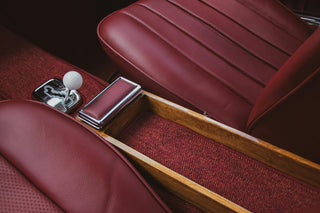 Mercedes W113 Pagoda classic red leather interior center console gear knob photo