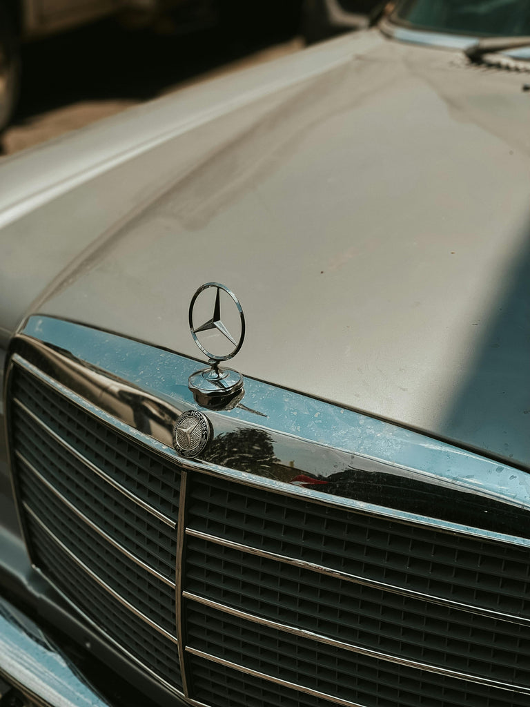 Why is it worth to invest to a classic mercedes?