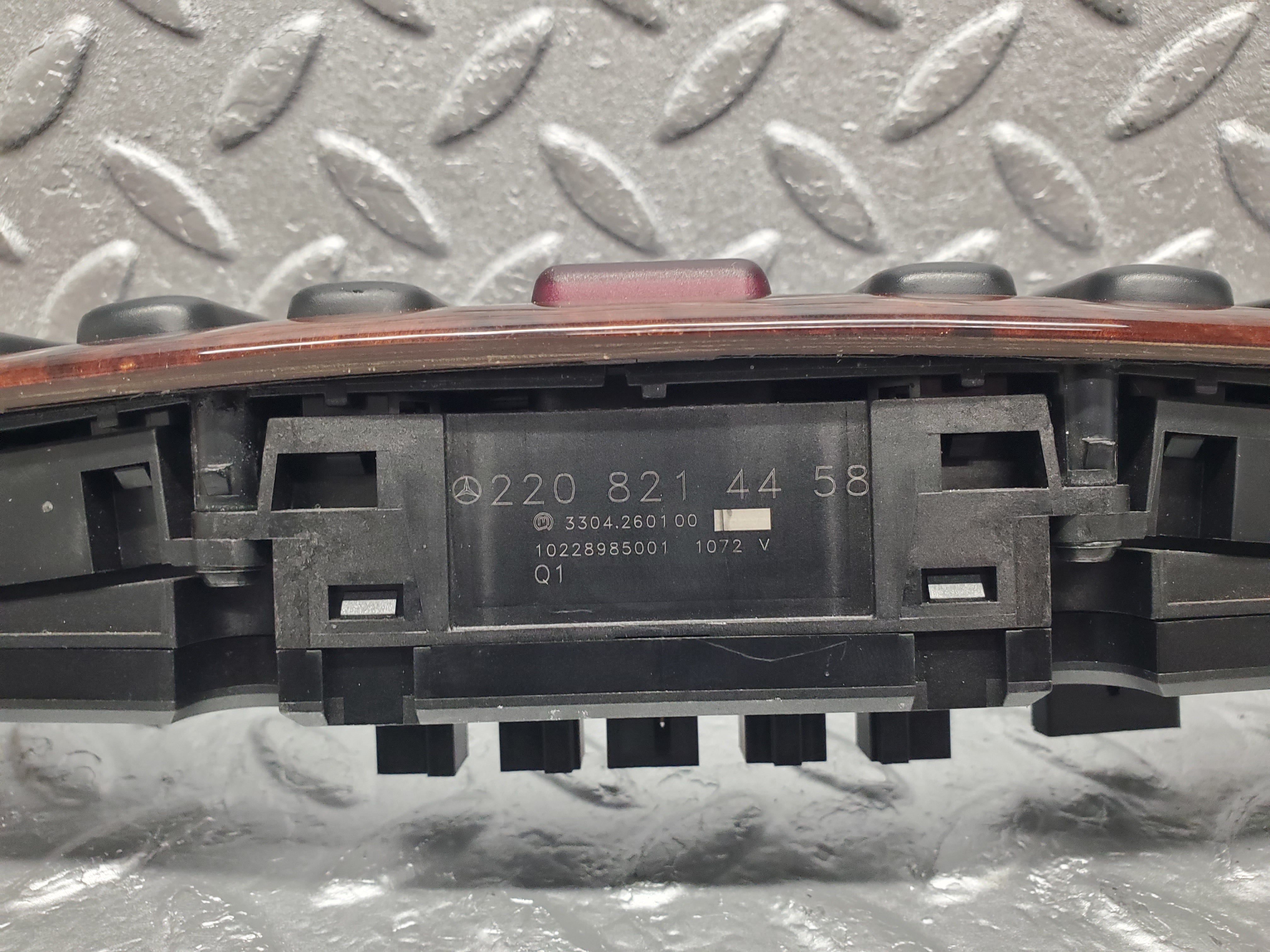 1590 Mercedes-Benz W220 S430 Dashboard Trim Panel With Buttons
