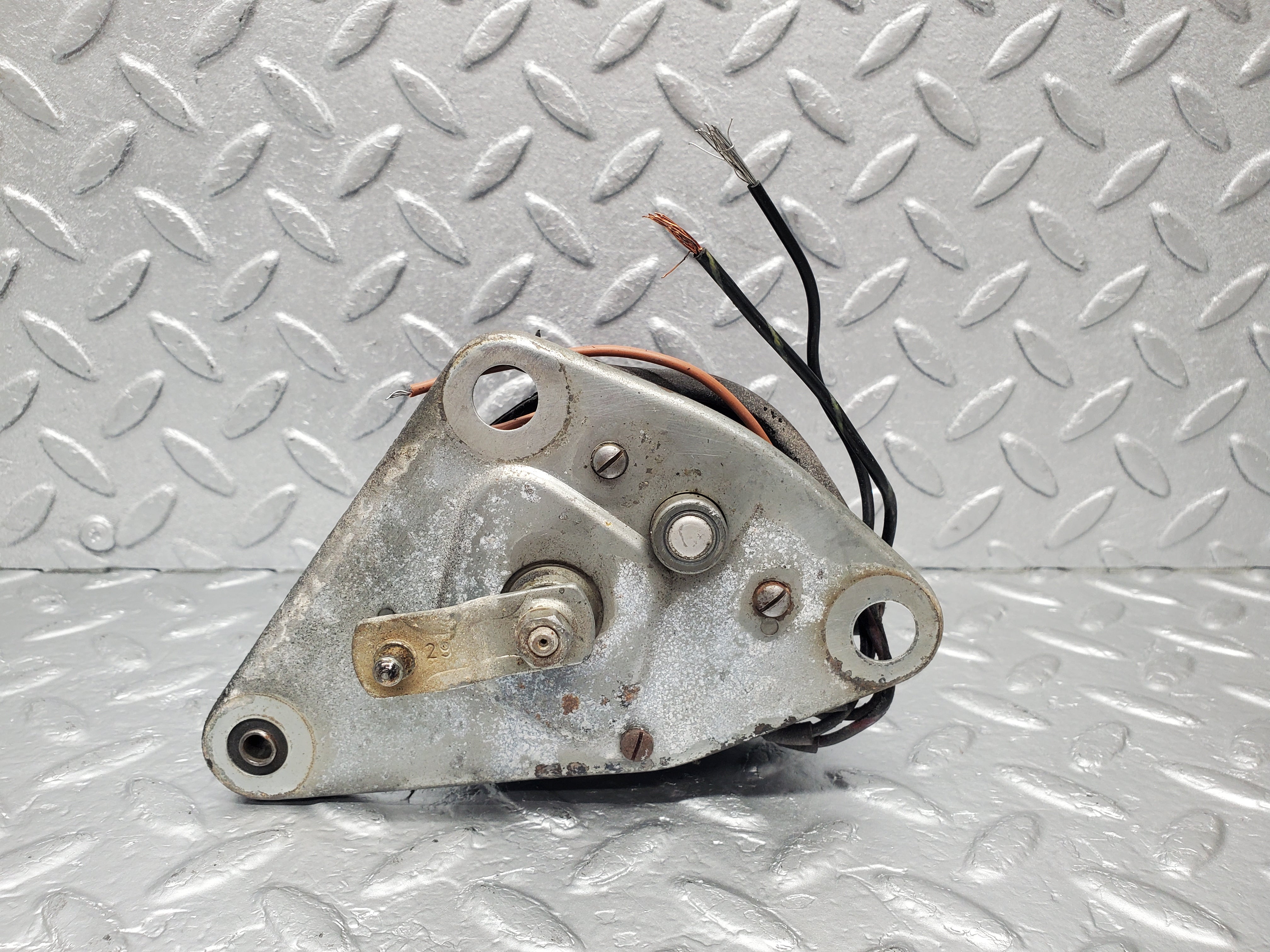 1671 Mercedes-Benz W105 219 PONTON Wiper Motor