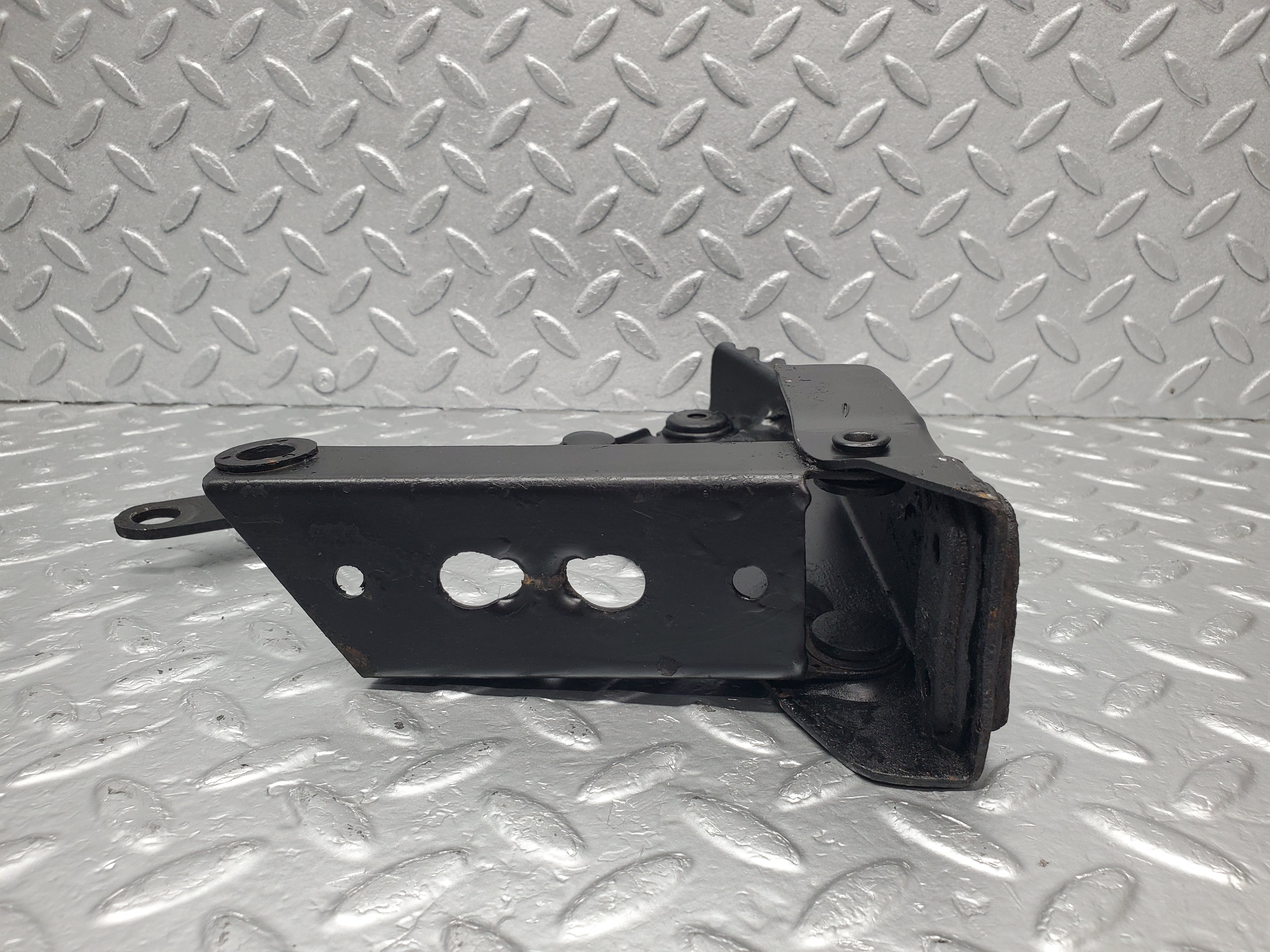 1698 Mercedes-Benz W105 219 PONTON Bonnet Hinges Left Side
