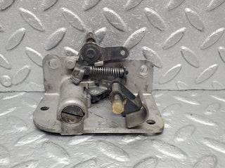 W120 Ponton door lock right used OEM