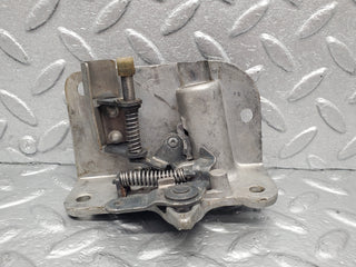 W120 Ponton door lock right used OEM