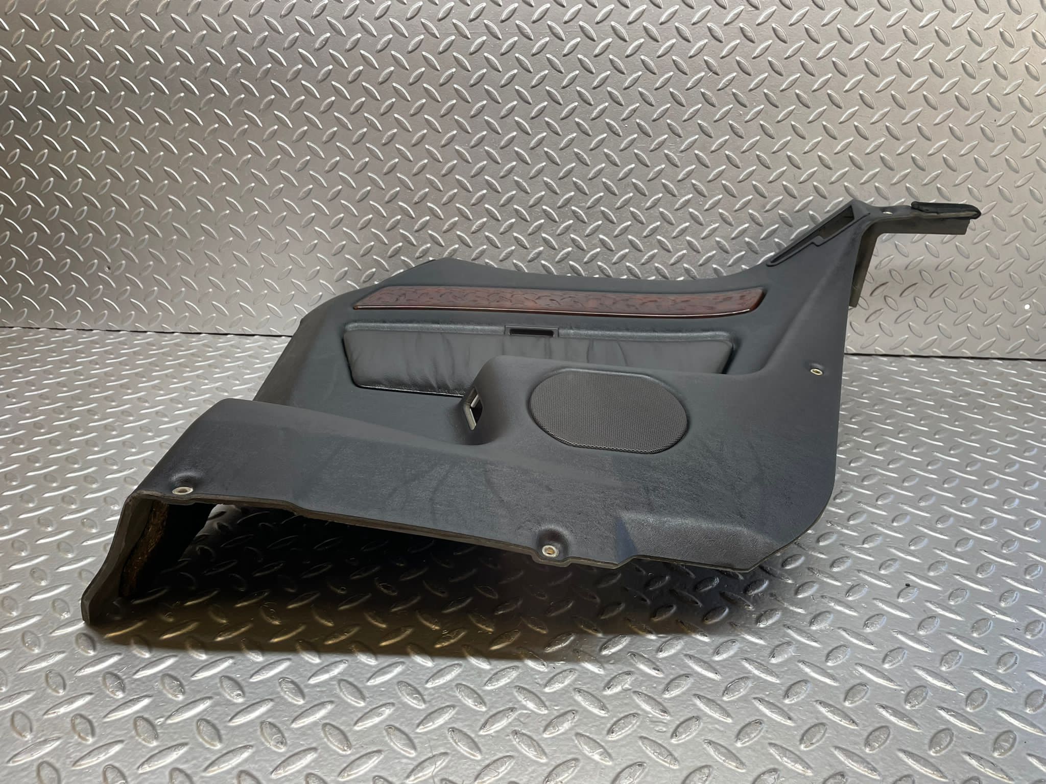 37872 Mercedes-Benz A124 320E Cabriolet Rear Right Card Panel Black 1246904226