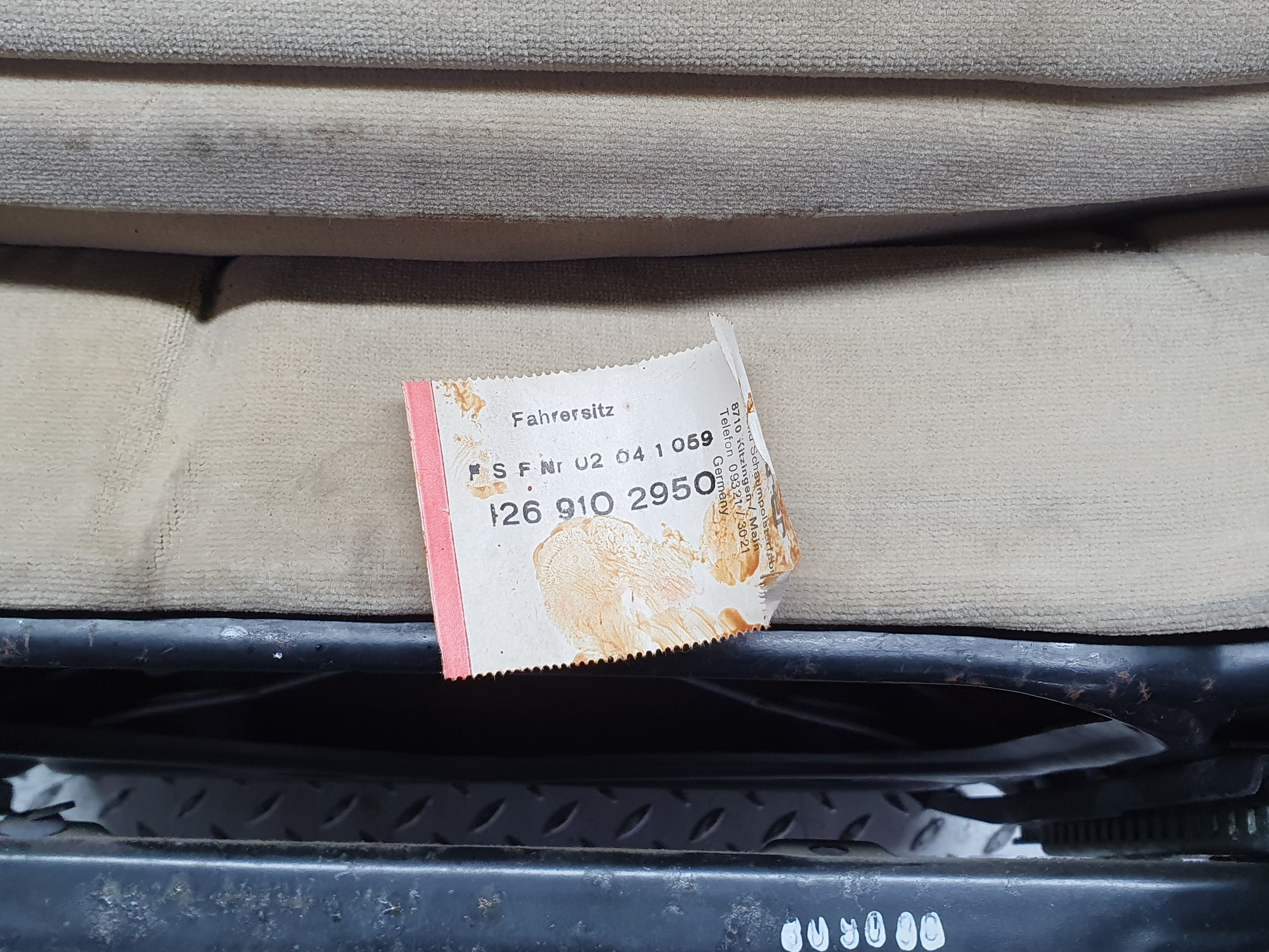 41133 Mercedes-Benz W126 300SE Front Left Seat Passenger Seat Beige 1269102950